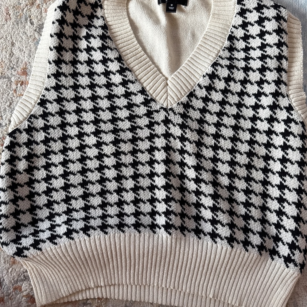 Sweater bundle - Picture 2 of 4